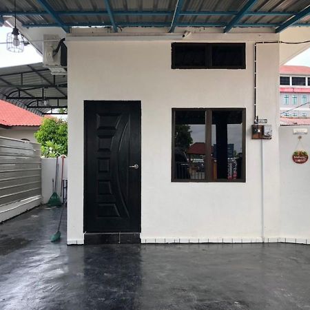 Abe Cottage Kampung Kuala Besut Exterior photo